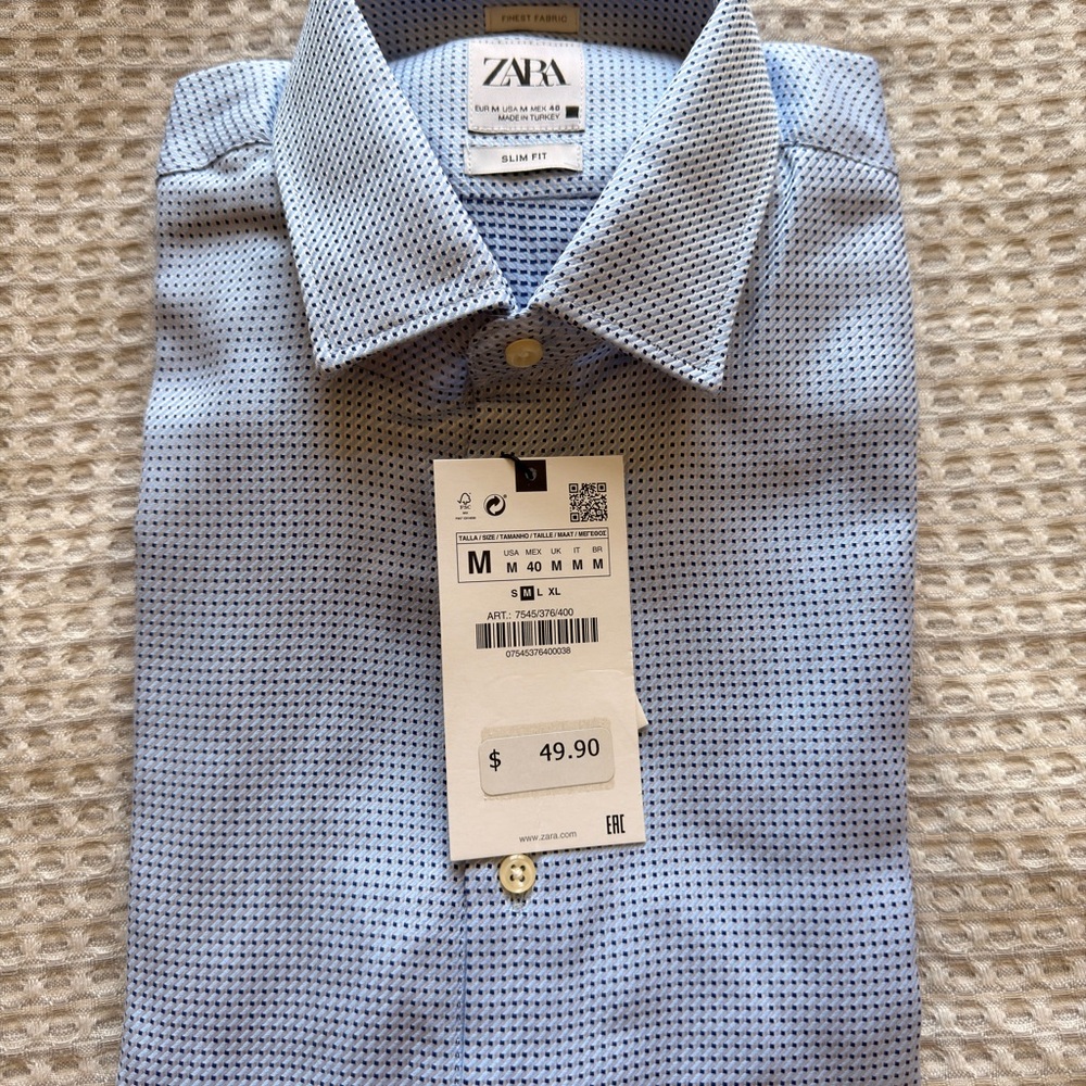 Zara Men's Casual Light Blue Button Down Shirt, size medium slim fit